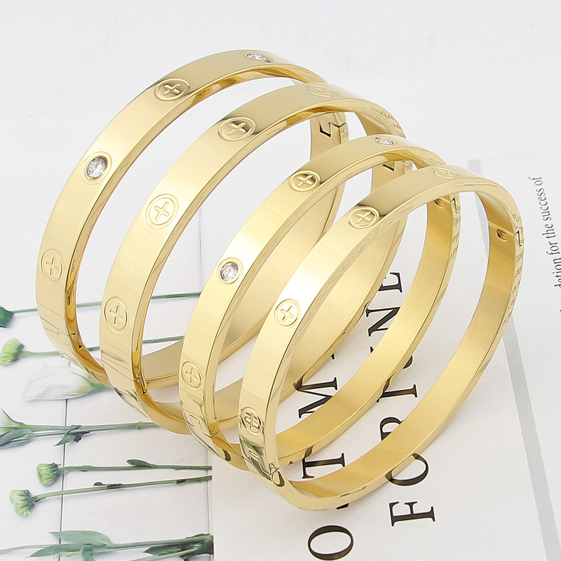 New Design Zircon And Cross Nu - Nail Art France บทวิจารณ์และราคา