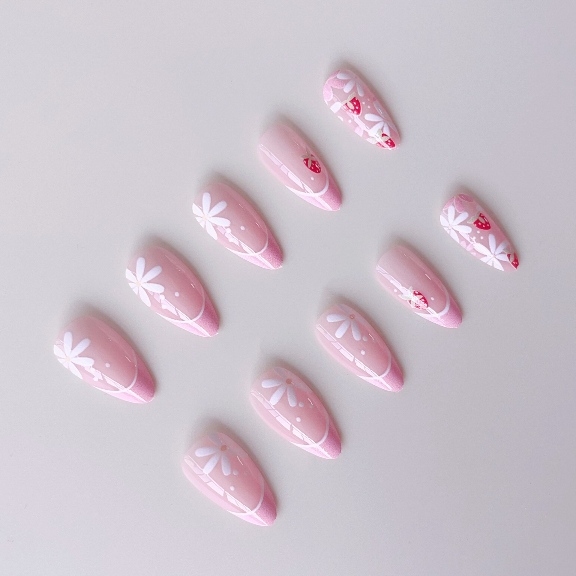 24pcs Ins Short Almond False N - Nail Art Strawberry บทวิจารณ์และราคา