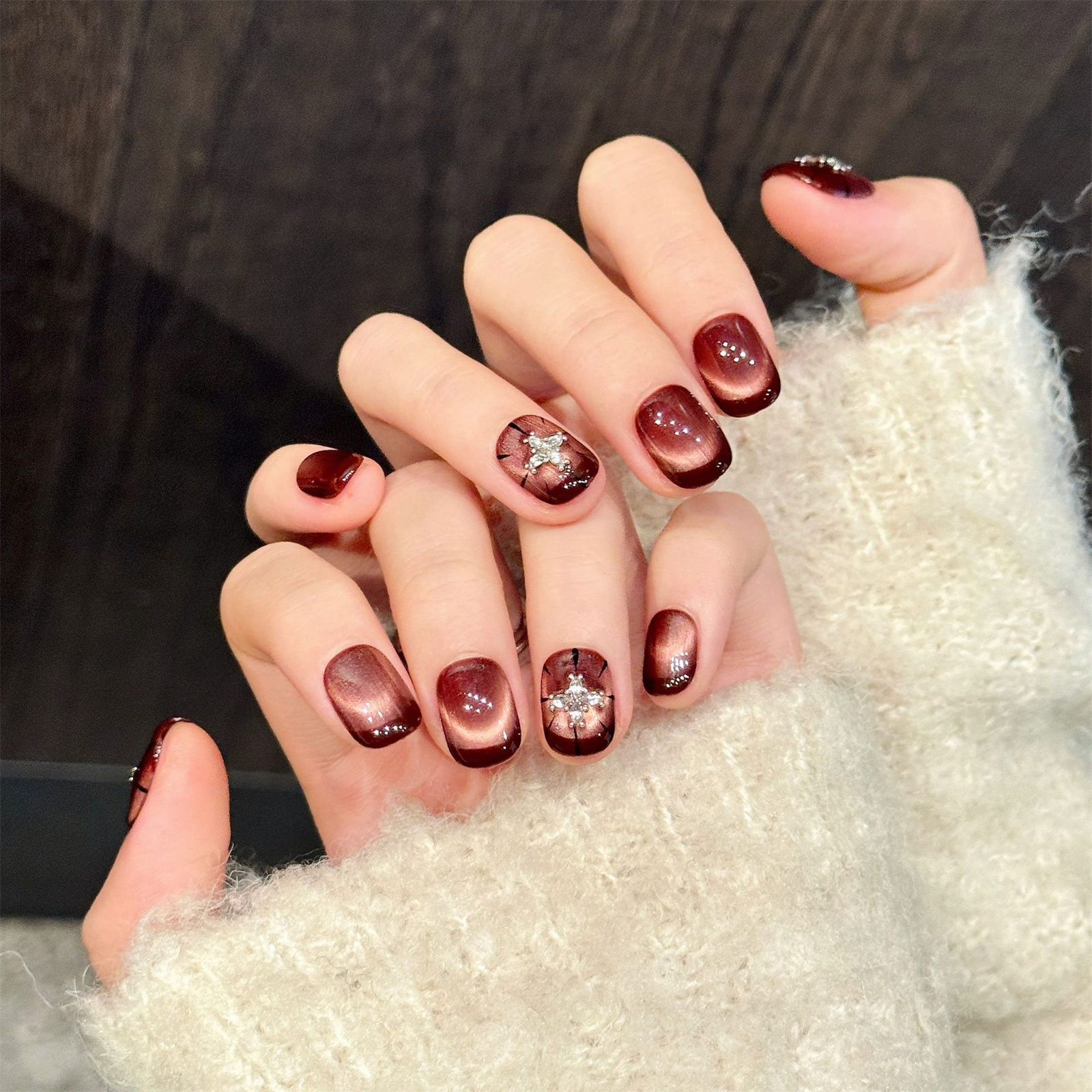 10pcs Wine-red Cat's Eye Press - Nail Art Strawberry บทวิจารณ์และราคา