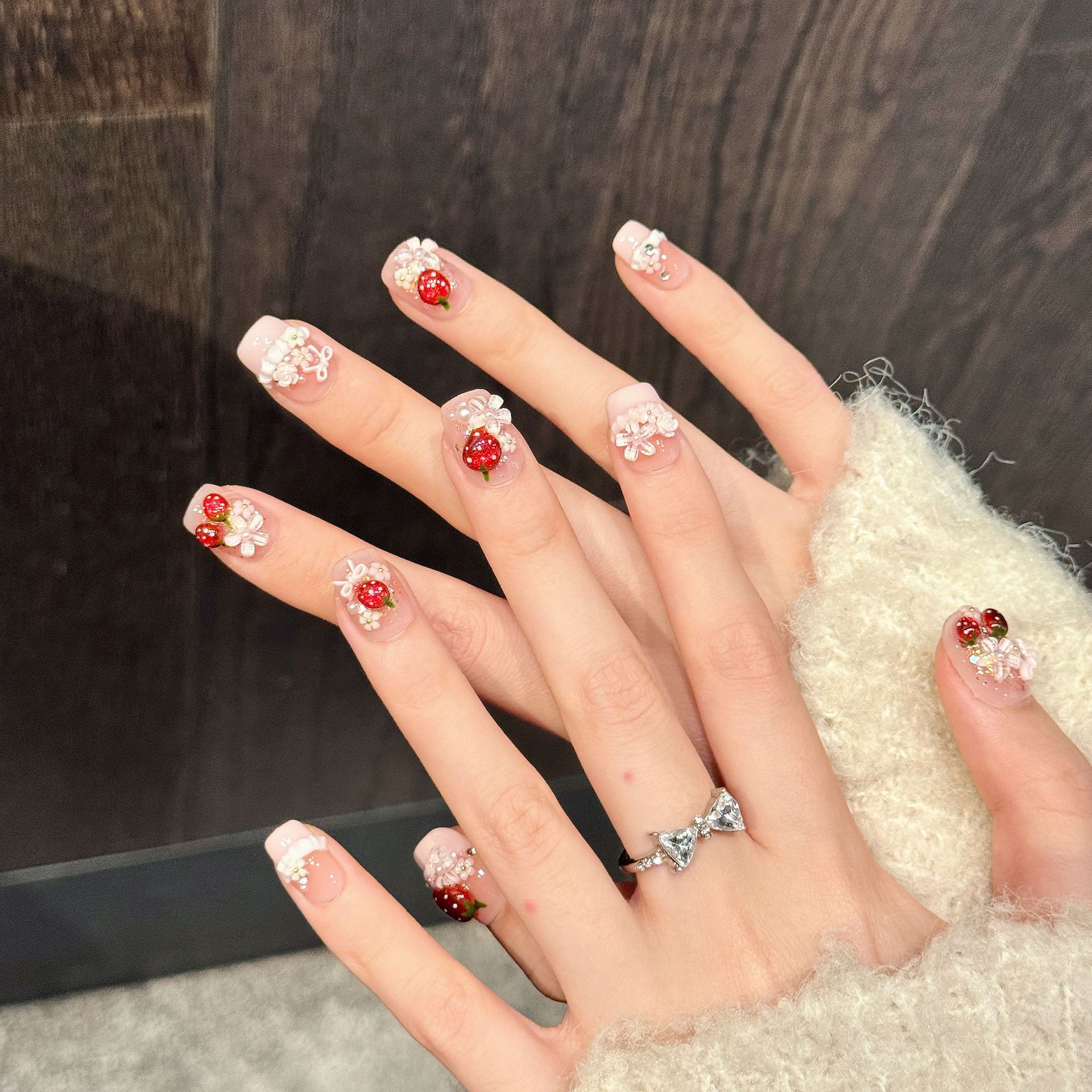 10pcs Cute Red Strawberry Pres - Nail Art Strawberry บทวิจารณ์และราคา